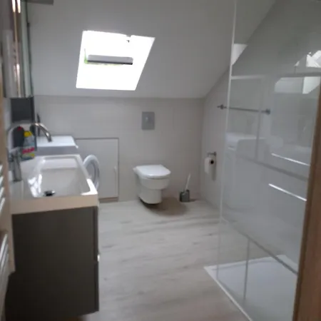 Maisons Bleues Chez A Et A Wolff *